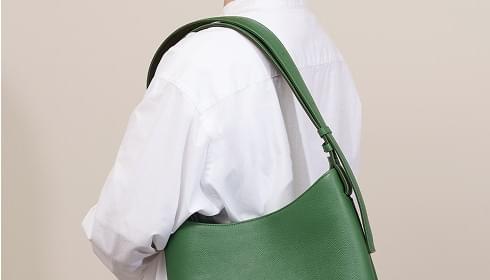 肩への負担をやわらげる素材