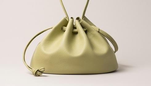 愛らしいフォルムに品格を