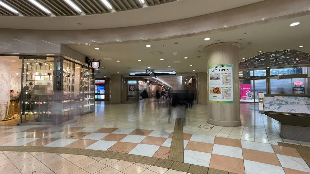 ビジネスレザーファクトリー梅田店行き方12