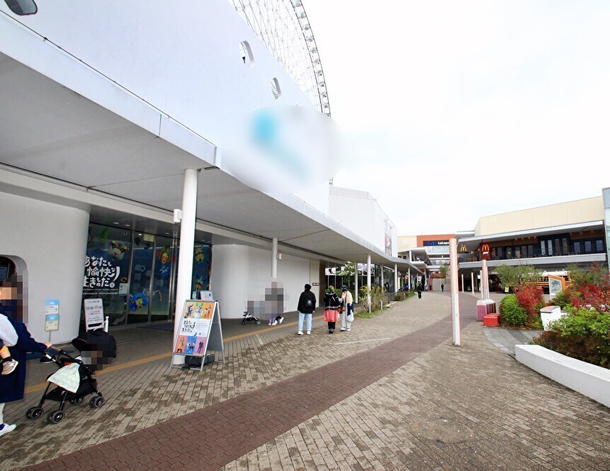 ビジネスレザーファクトリーエキスポシティ店行き方1